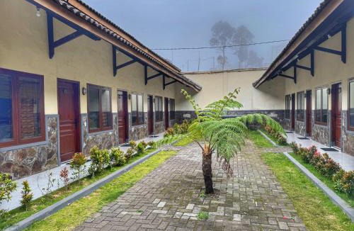 Ngadisari Hotel | Bawangan Express