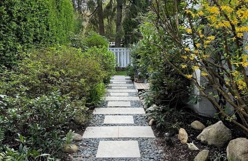 North Sea House | Bay Access & Hidden Beach > Charming 3-bedroom house in Southampton