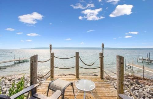Colpoys Bay House | Bay And Birch Waterfront Dock