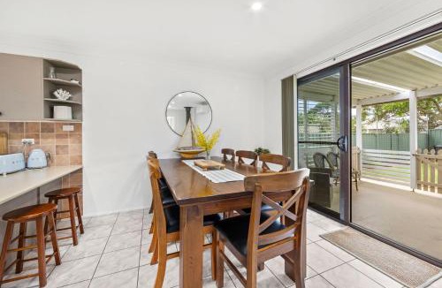 Callala Beach House | Bay Bliss - Fireplace - 3 Mins Walk to Beach