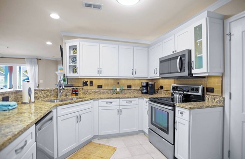 Cornelius Condo | Bay Breeze by SoCharm | Luxurious Waterfront Condo