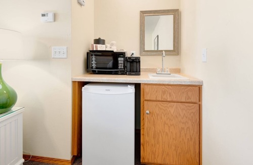 Ephraim Hotel | Bay Breeze Resort