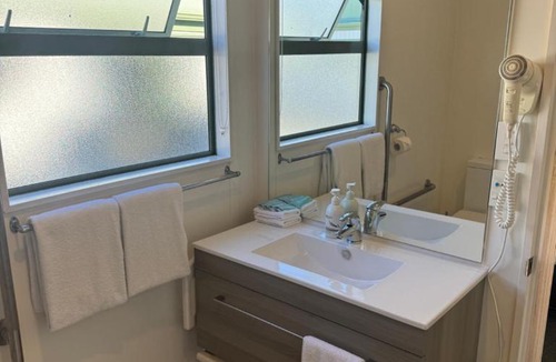 South Bay Hotel | Bay Cottages