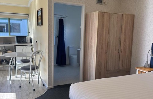 South Bay Hotel | Bay Cottages