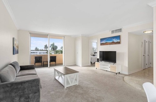 Bay Harbor Islands Apartment | Bay Harbor Sunset Apt 3C