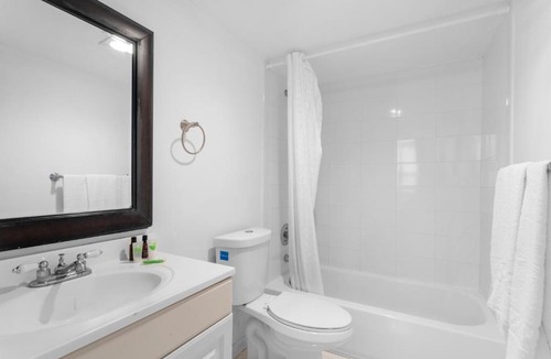 Bay Harbor Islands Apartment | Bay Harbor Sunset Apt 2B