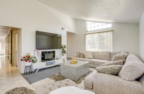 Hercules House | Bay & Hill Views: Modern Hercules Home