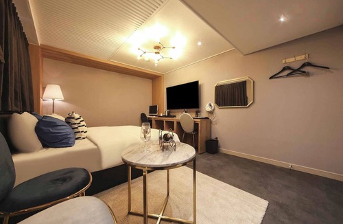 Nampo-dong Hotel | Bay hotel