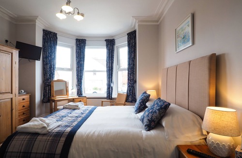 Eastbourne Seafront House | Bay Lodge Guest House
