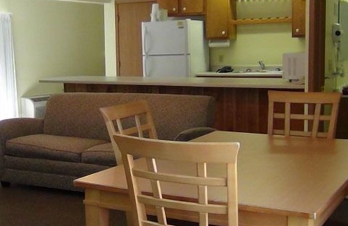Put-in-Bay Hotel | Bay Lodging Resort