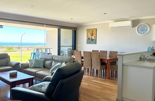 Jurien Bay Villa | Bay of Plenty, Unit 10 Seafront Estate