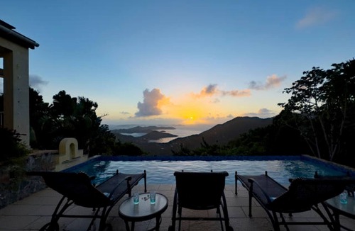 Estate Carolina House | Bay Rum Breeze Great Views Private pool, power backup, lovely decor. 4 br/3.5 ba