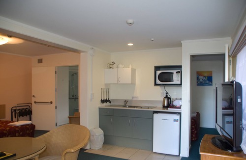 Paihia Hotel | Bay Sands Seafront Studios