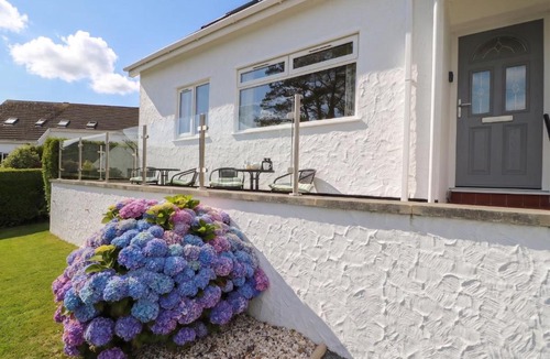Benllech House | Bay View