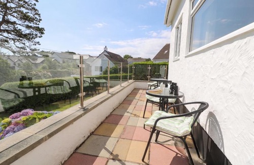 Benllech House | Bay View