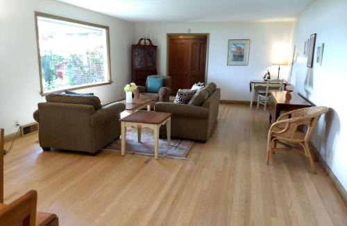 Sequim House | Bay View Horizon Waterfront Family Friendly