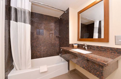 Morro Bay Hotel | Bay View Inn