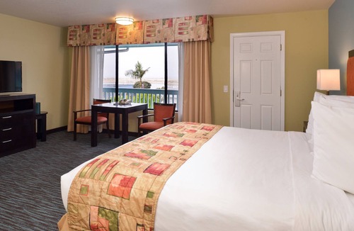 Morro Bay Hotel | Bay View Inn