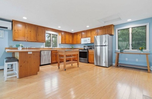Campground Landing Cottage | Bay Views and Panoramic Sunsets!