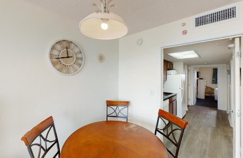 Crescent Beach Hotel | Bay Watch 0806