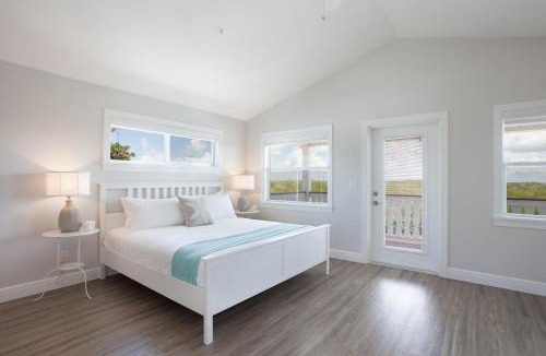 Islamorada House | Bayberry Key - Waterfront Boutique Resort, Dock, Direct Water views!