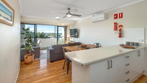 Huskisson House | Baydream Believer by Book Jervis Bay - In the Heart of Husky with Free Linen
