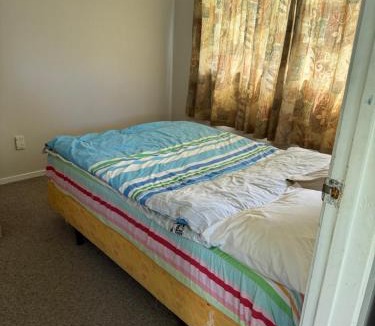 Mount Maunganui House | Bayfair Backpack House
