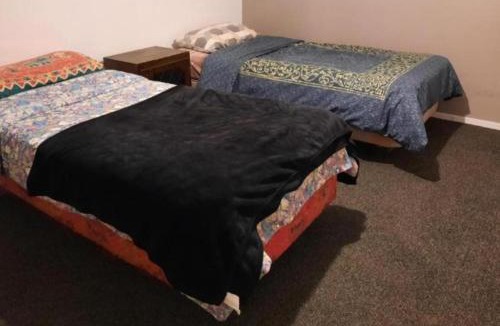 Mount Maunganui House | Bayfair Backpack House