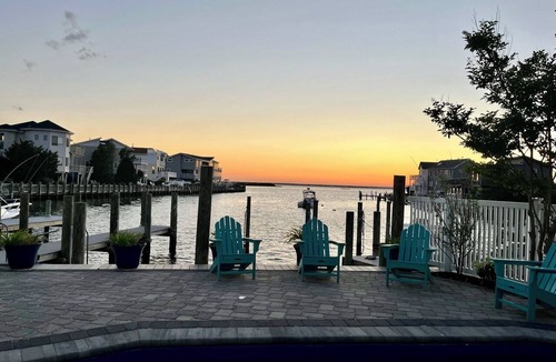 Ship Bottom House | Bayfront 6BR w Heated Pool & Dock Rooftop Easy Walk to Beach