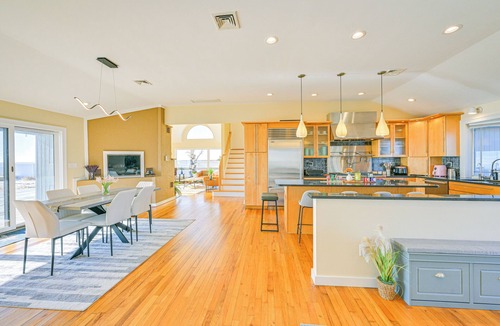 East Patchogue House | Bayfront Home in Patchogue w/Deck & Fishing Dock