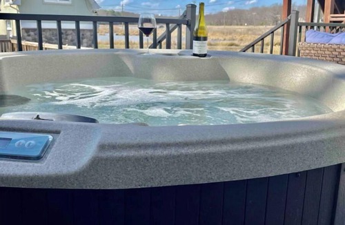 North Beach House | Bayfront Home w/Hot Tub