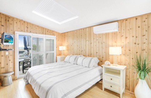 Fair Harbor House | Bayfront Home with all amenities located in the Iconic LGBT Fire Island Pines,