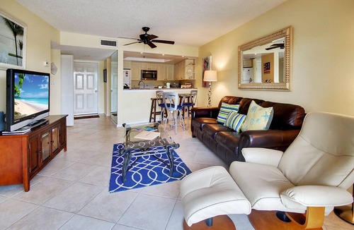 Sunset Beach Condo | Bayfront, Hot Tubs, Pool, Updated Condo Near pool! Land's End 1-304