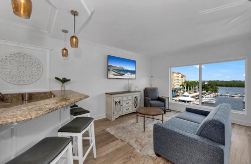 Redevelopment Area Hotel | Bayfront Inn 5th Avenue