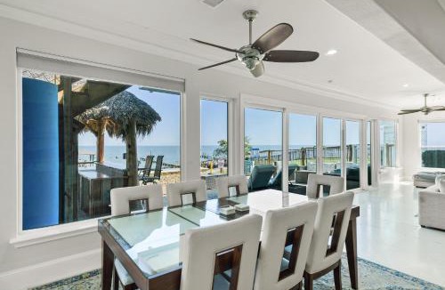 Clear Lake Shores House | Bayfront Luxury House with Pool