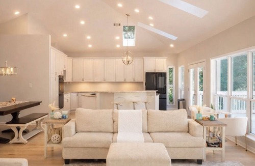 Freeport House | Bayfront Retreat on 1.5 Acres - Private Dock - 4BR Near Destin