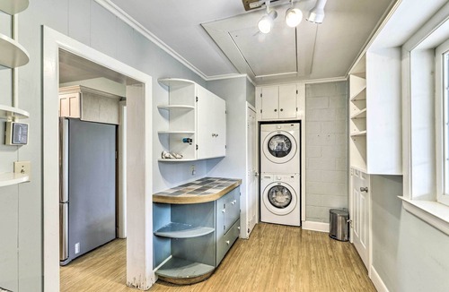 Davis Wharf House | Bayfront Retreat w/ Game Room + Outdoor Pool!