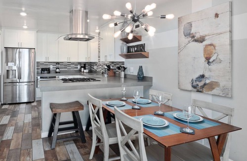 South Mission Beach Condo | Bayfront w/Large Private Patio | AC | Pet Friendly