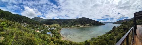 Whatamango Bay Bed & Breakfast | Bayheights