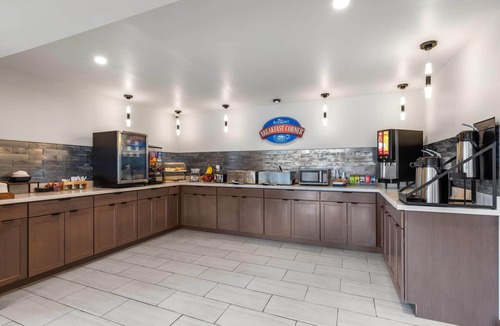 Dothan Hotel | Baymont by Wyndham Dothan
