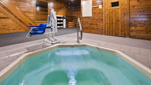 Huron Hotel | Baymont by Wyndham Huron SD