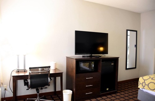 Morton Hotel | Baymont by Wyndham Morton
