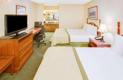 Ozark Hotel | Baymont by Wyndham Ozark