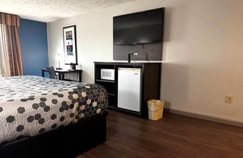 Philadelphia Hotel | Baymont by Wyndham Philadelphia Choctaw MS