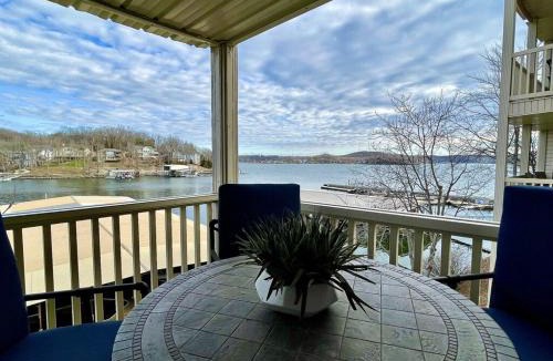 Lake Ozark Apartment | Baypoint Condo, Pool, Dock, relaxing location