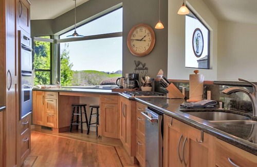 Bodega Bay House | Bayscape - Located near the 9th green, great views, easy walk to the beach!