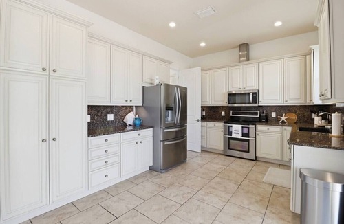 Dixie Shores House | Bayshore Getaway - Crystal River Waterfront 5BR, Private Dock, Sleeps 11