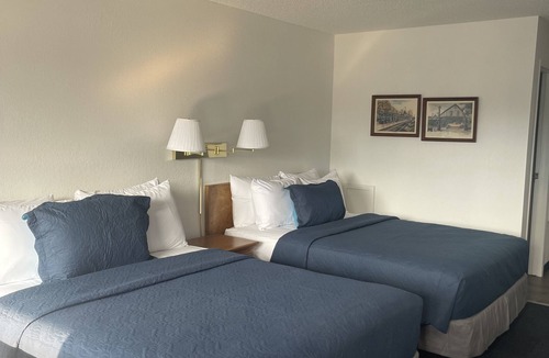 St Ignace Hotel | Bayside Inn