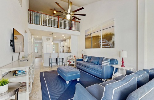 The Commons House | Bayside Resort townhouse w/golf on-site, gym, and shared sauna