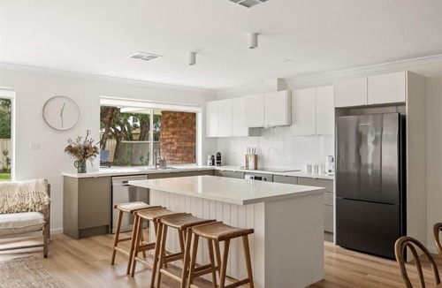 Dunsborough House | Bayside - Serene Haven near the Town Centre and Beach